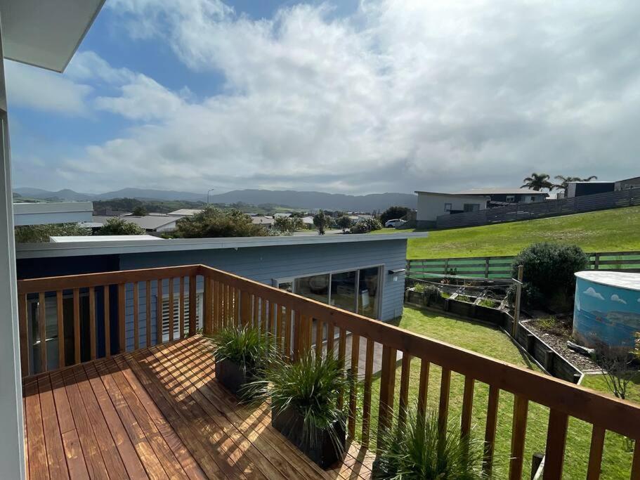 The Blue Beach House Mangawhai Exterior photo